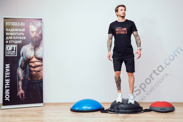 Полусфера гимнастическая надувная R3 с эспандерами и насосом Original FitTools FT-BSU-R3